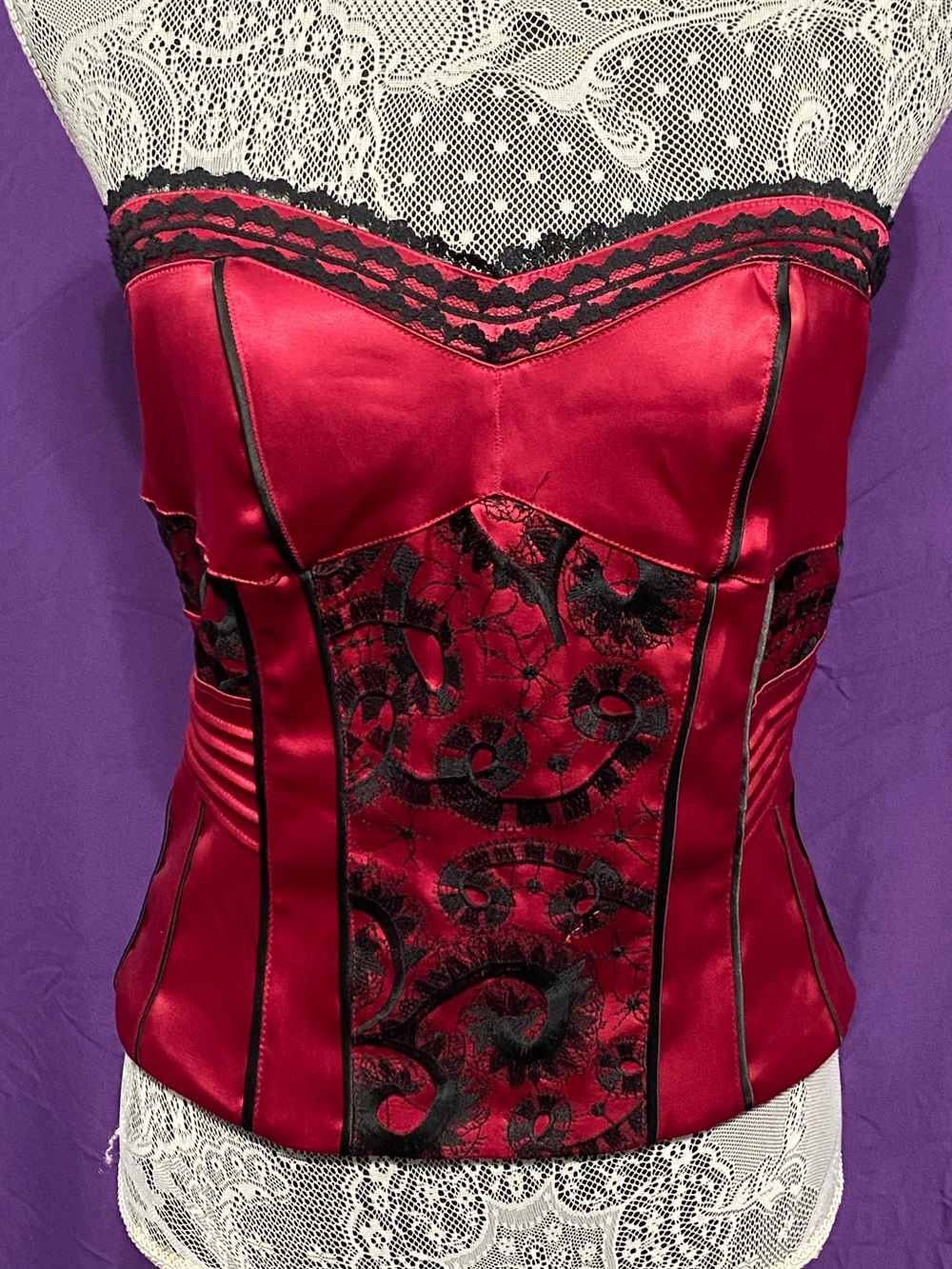 Vintage 90s le château Red & Black Floral Corset Top. Size Medium.